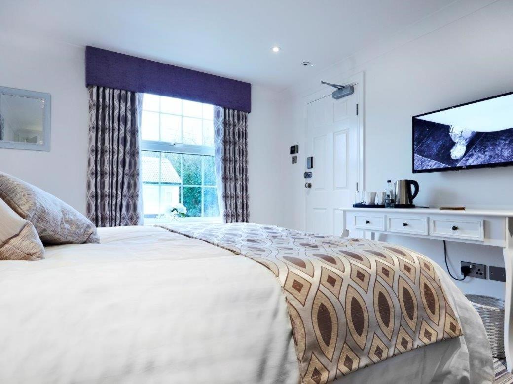 The Rose And Crown Hotell Thorpe-le-Soken Rom bilde